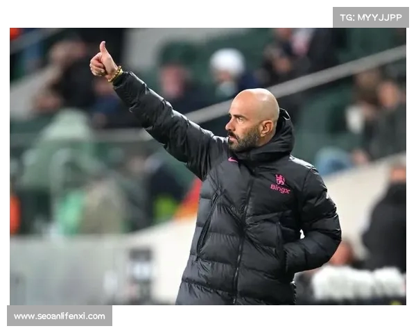 罗马诺否认西媒关于恩佐离队传闻 强调他不会加盟大巴黎